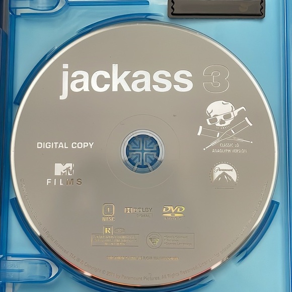 Jackass 3 Blu-Ray and DVD 2-Disc - Picture 8 of 8